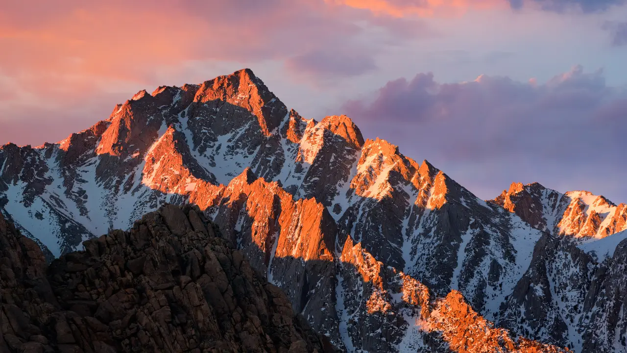 Alpenglow on Jagged Peaks – brown and black desktop wallpaper, 5120×2880