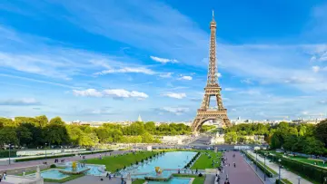Sunny Day In Paris wallpaper