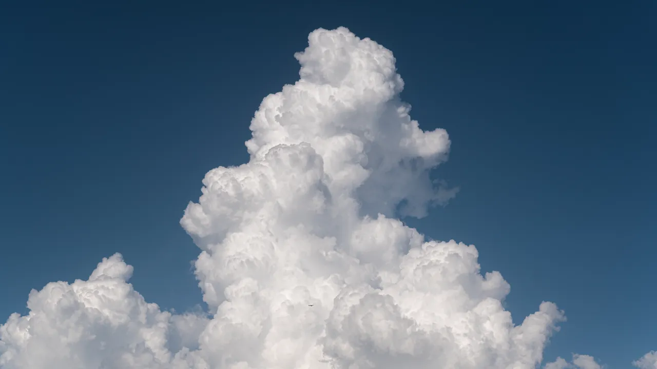 Towering White Cloud – blue and grey desktop wallpaper, 5765×3243