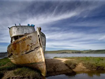 Wreck of Point Reyes wallpaper