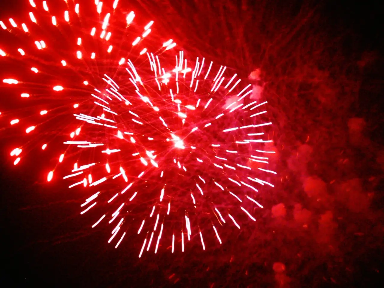 Crimson Night Explosion – black and brown desktop wallpaper, 1600×1200