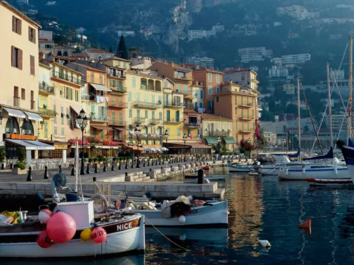 Mediterranean Harbor Town as a phone lock screen