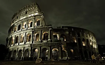 Ancient Roman Colosseum at Night wallpaper