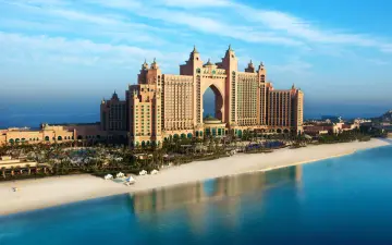 Grand Beachfront Resort wallpaper