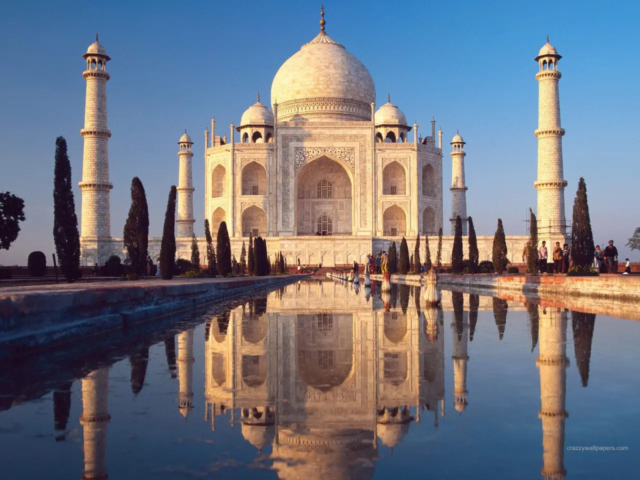 Taj Mahal Reflection At Dawn – blue and grey desktop wallpaper, 1600×1200