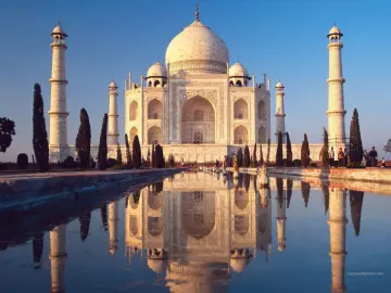 Taj Mahal Reflection At Dawn wallpaper