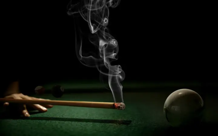 Smoke On The Cue as a phone lock screen