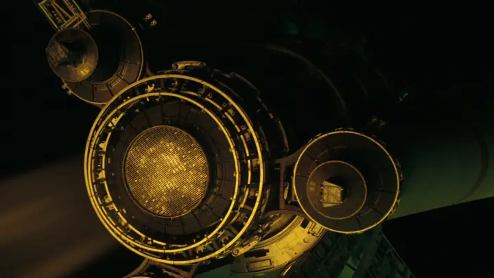 Deep Space Station as a phone lock screen
