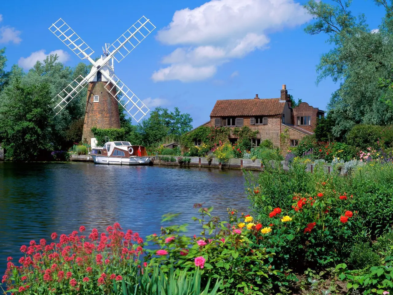 Riverside Windmill and Cottage – blue and green desktop wallpaper, 1600×1200