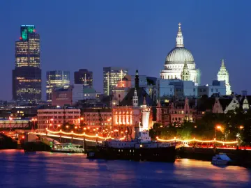 Twilight Skyline Over London wallpaper