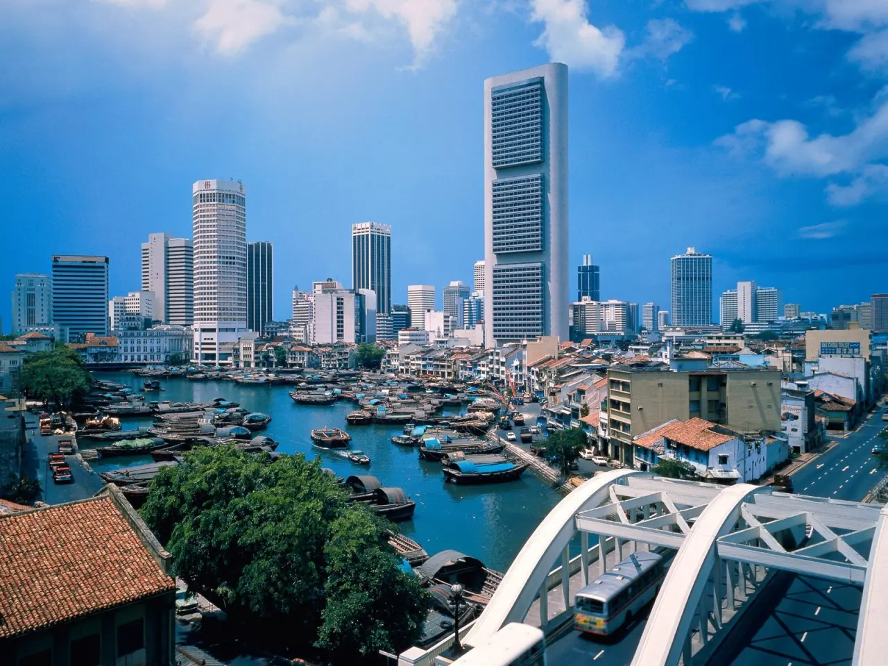 Singapore River Skyline View – blue and grey desktop wallpaper, 1600×1200