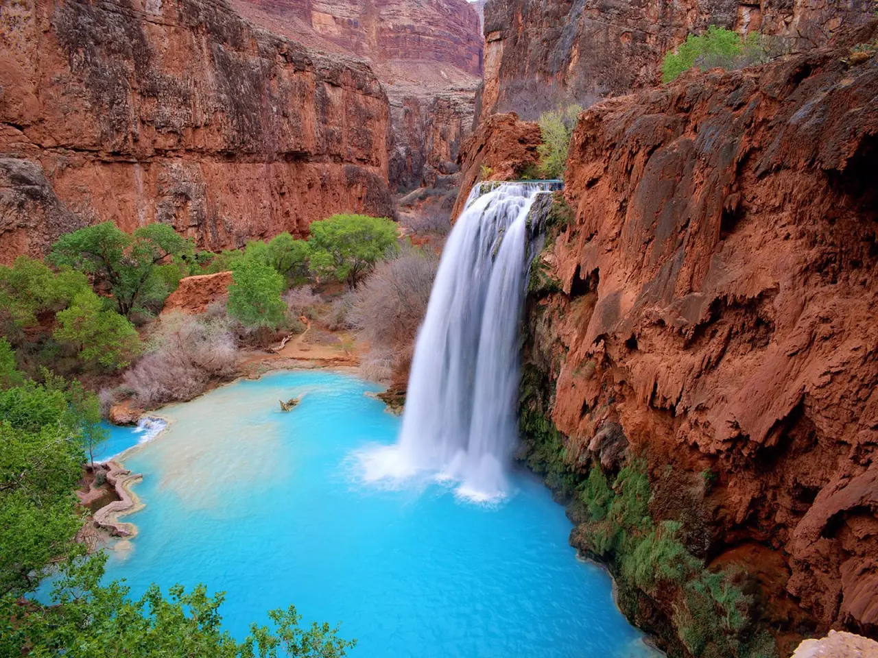 Hidden Turquoise Oasis – brown and blue desktop wallpaper, 1600×1200