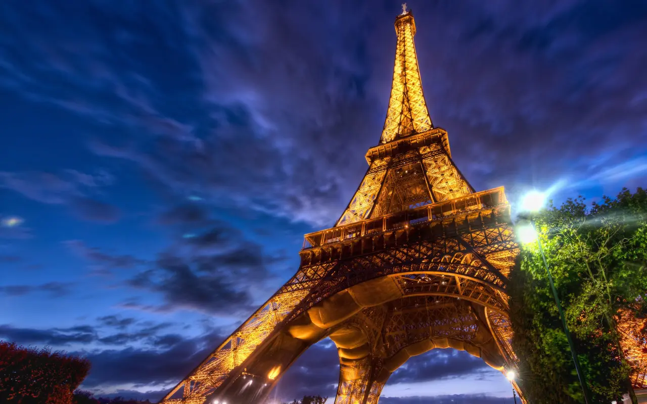 Golden Lights of Paris – blue and brown desktop wallpaper, 2560×1600