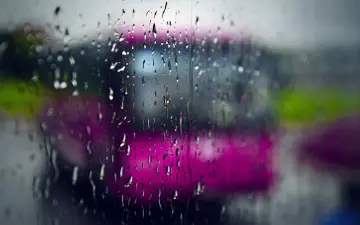 Raindrops On Glass wallpaper