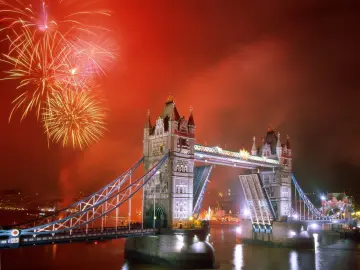 Fireworks Over Tower Bridge wallpaper