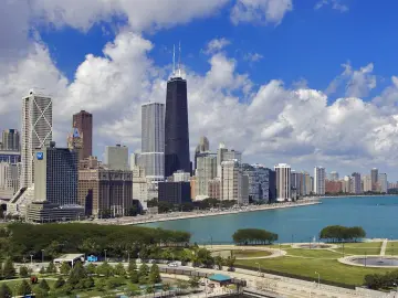 Chicago Skyline By The Water wallpaper
