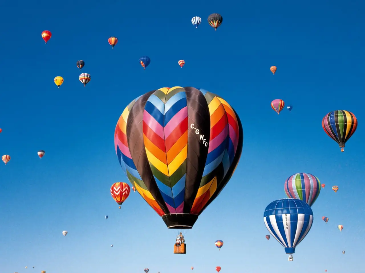 Floating Rainbows in Blue – blue and brown desktop wallpaper, 1600×1200