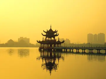 Golden Pavilion At Dusk wallpaper